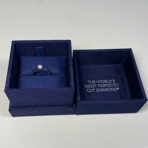 Diamond PLAT 0.244 HEARTS ON FIRE SZ 4 1/4cttw Solitaire Engagement Ring COA